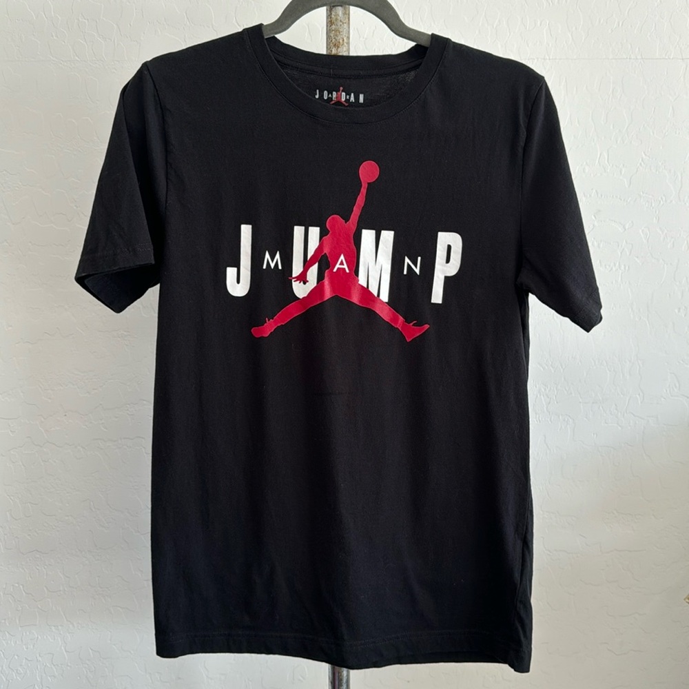 Jordan Tshirt boys size XL - preloved good condition